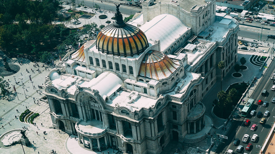 photo of a building in mexico city