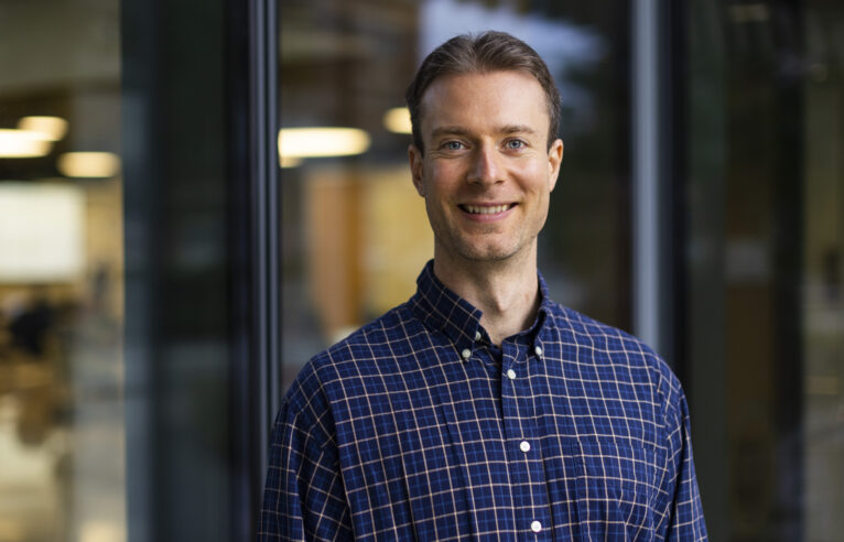 A veteran with a passion for entrepreneurship pursues his MBA