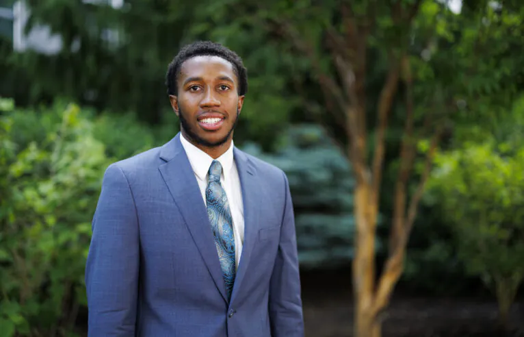 From economics to accounting: Launching a career at Deloitte
